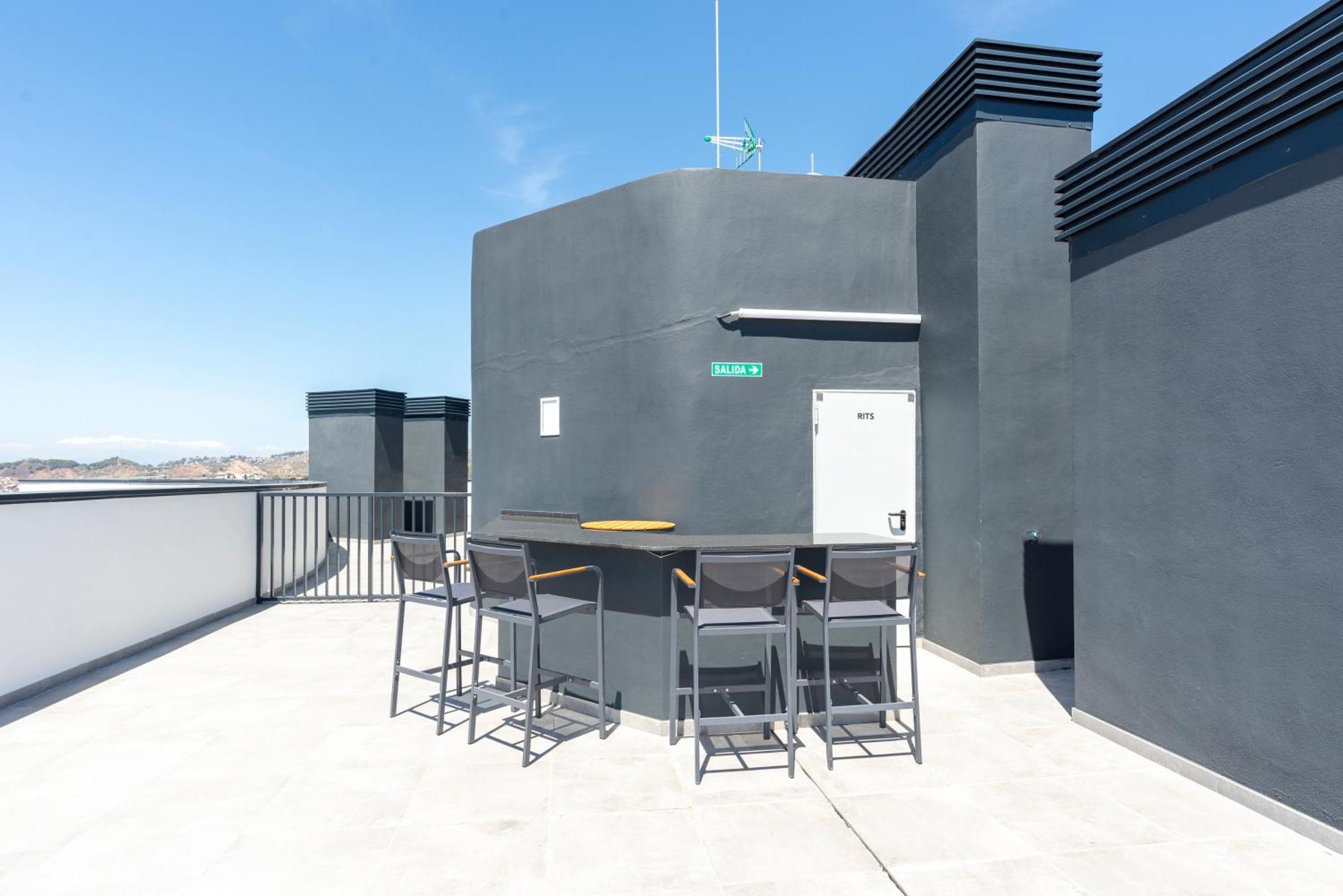 Apartment Skyline Iii Pool & Coworking By Ele Malaga