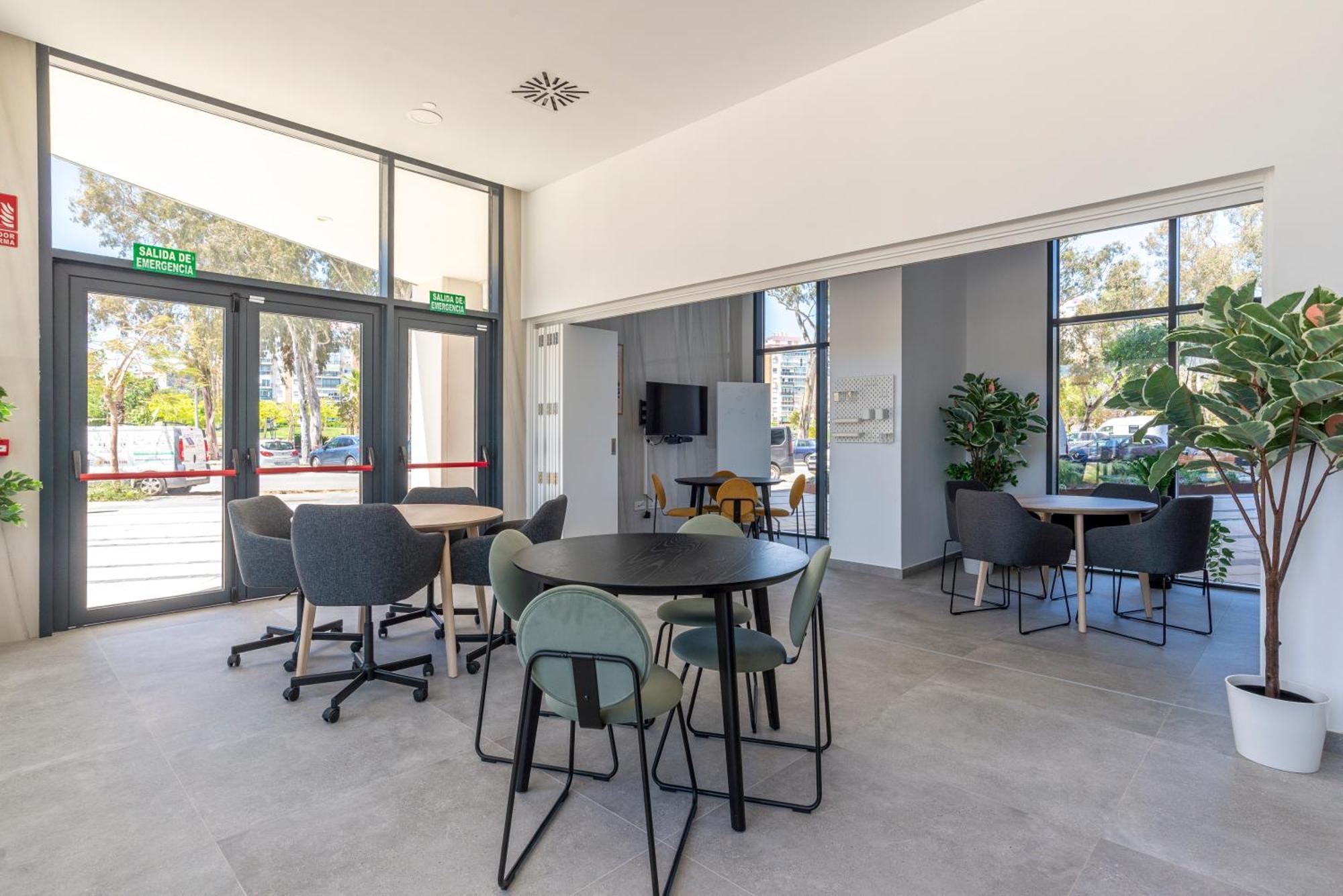 Apartment Skyline Iii Pool & Coworking By Ele Malaga