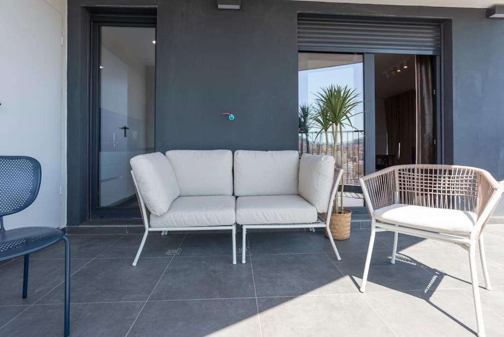 Skyline Iii Pool & Coworking By Ele Apartment